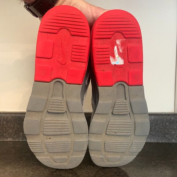 Nike Air Max Motion 2 'Grey University Red' - Size 7 - Picture 8 of 9